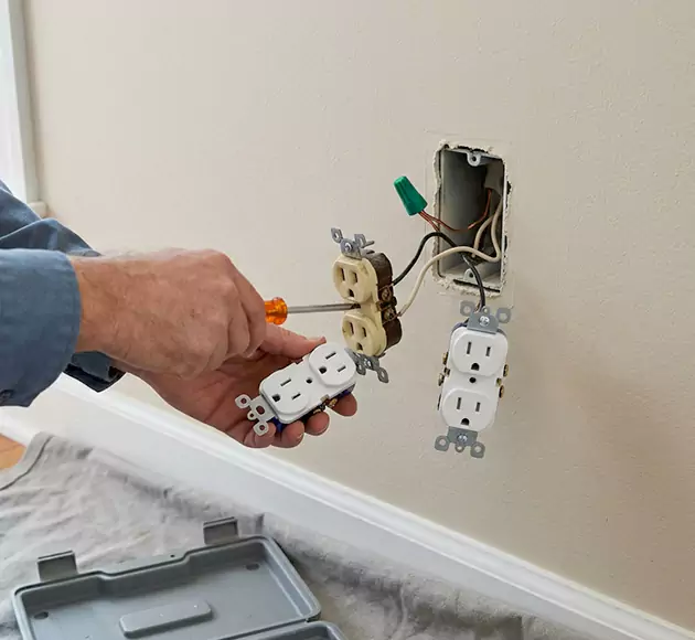 Professional Outlet Replacement: Your Local Swap-Out Team in New Smyrna Beach, FL